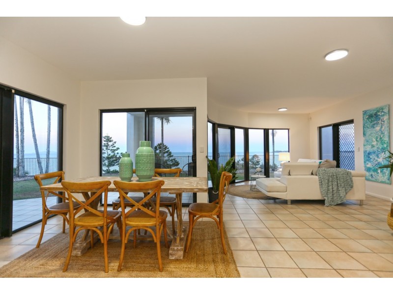 17 Sunrise Place, Blacks Beach QLD 4740