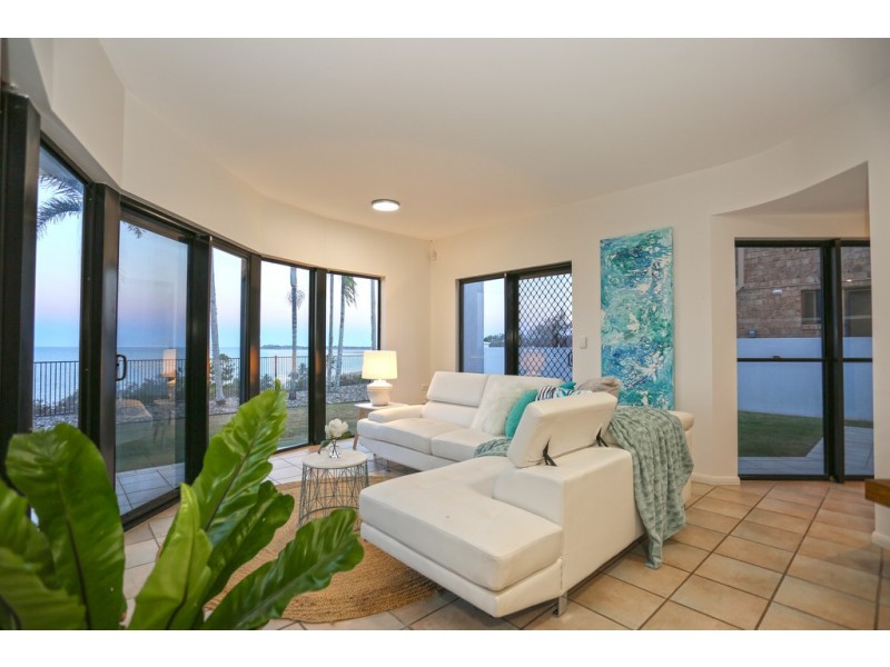17 Sunrise Place, Blacks Beach QLD 4740