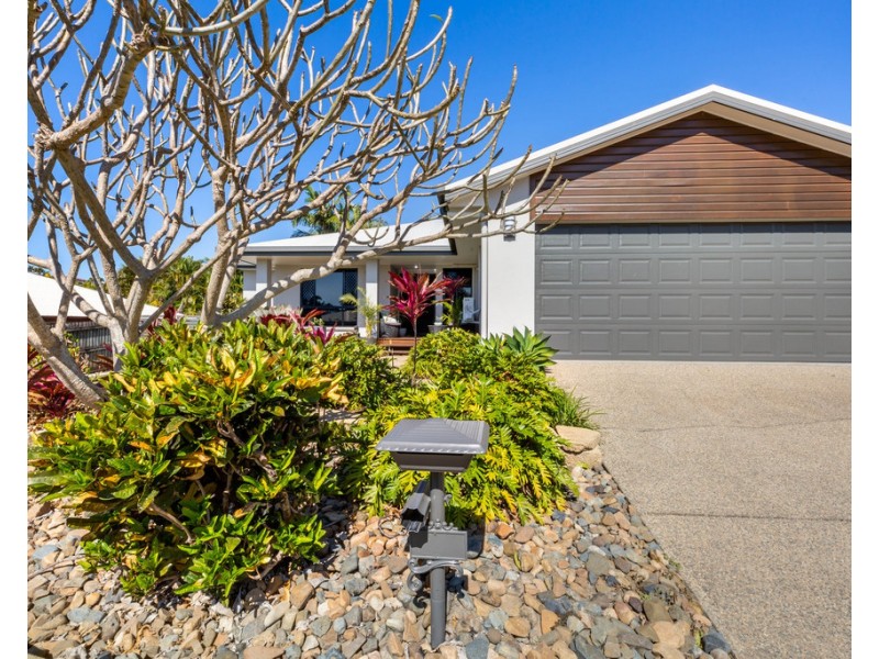 19 Botha Street, Blacks Beach QLD 4740