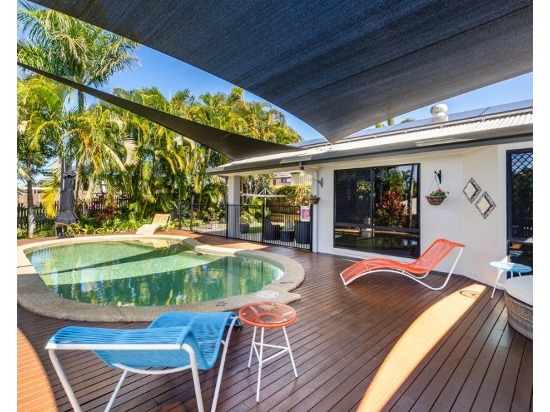 19 Botha Street, Blacks Beach QLD 4740