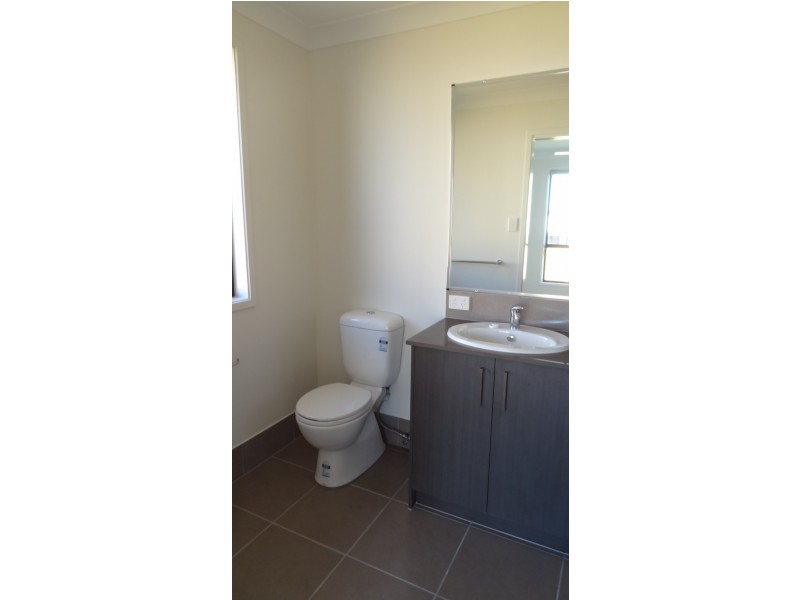 20 Hinze Circuit, Rural View QLD 4740