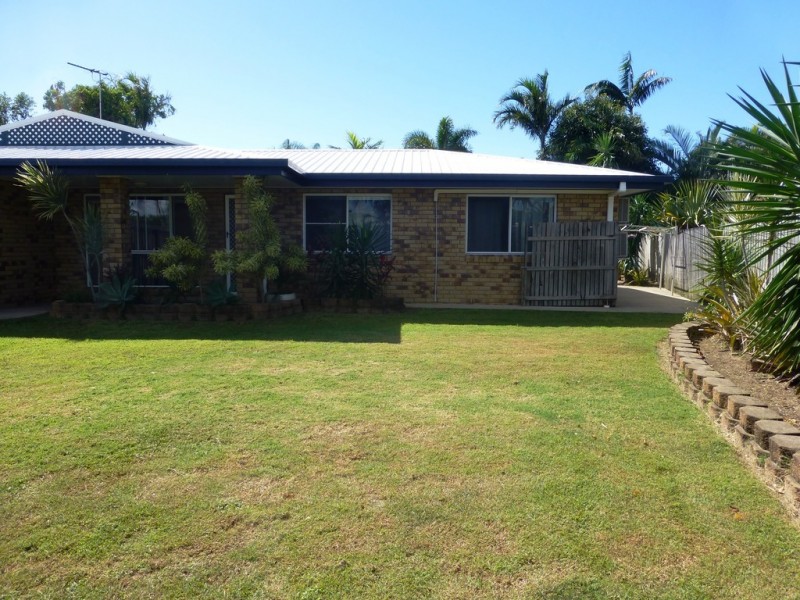 15 Leister Court, Bucasia QLD 4750