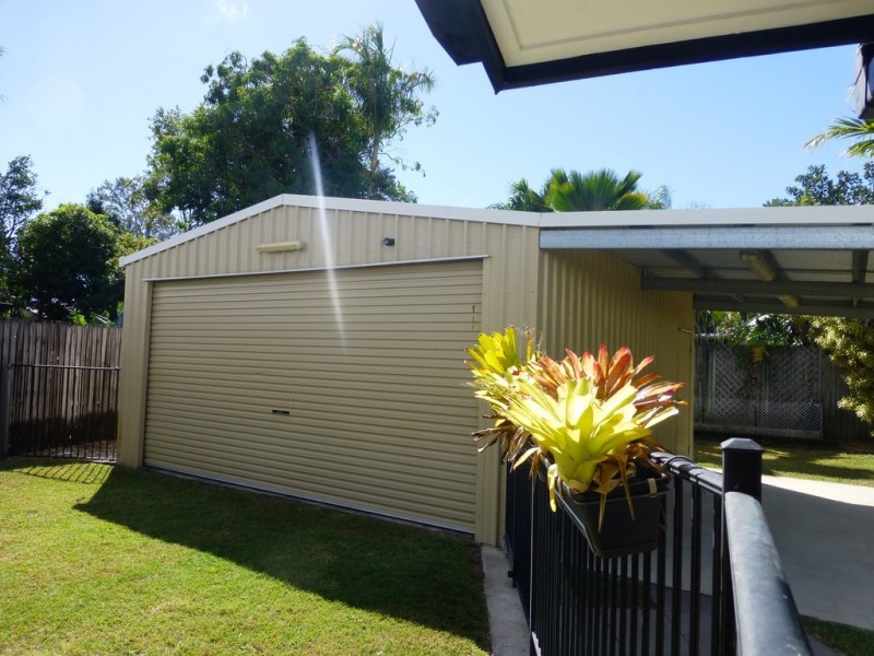 15 Leister Court, Bucasia QLD 4750