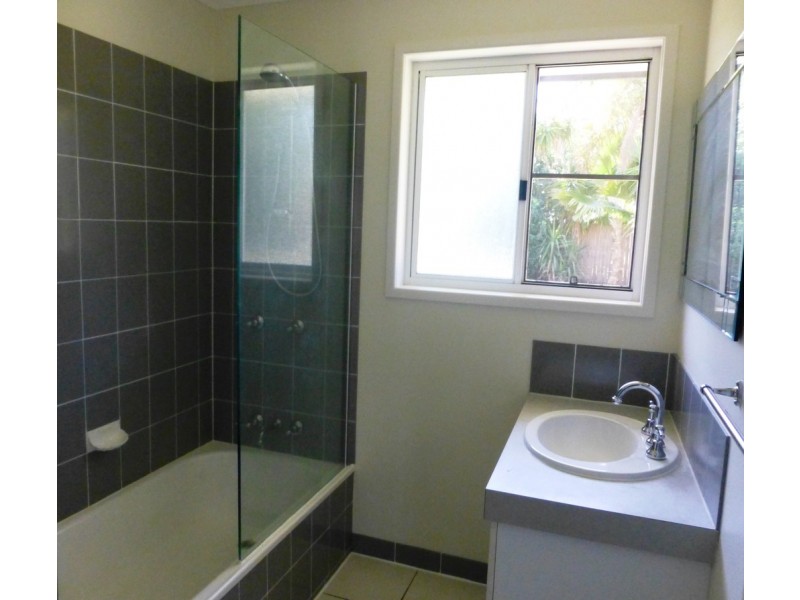 15 Leister Court, Bucasia QLD 4750