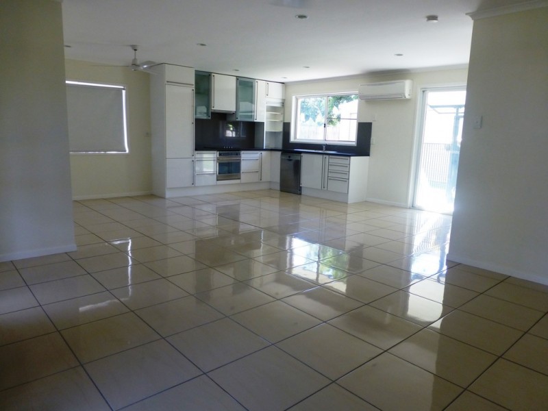 15 Leister Court, Bucasia QLD 4750