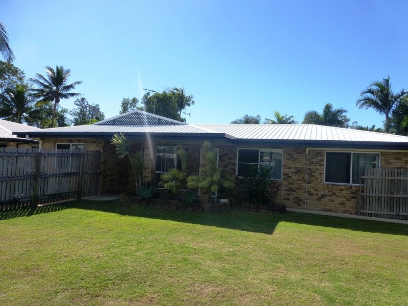 15 Leister Court, Bucasia QLD 4750
