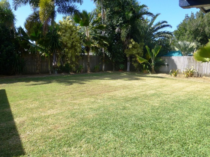 15 Leister Court, Bucasia QLD 4750