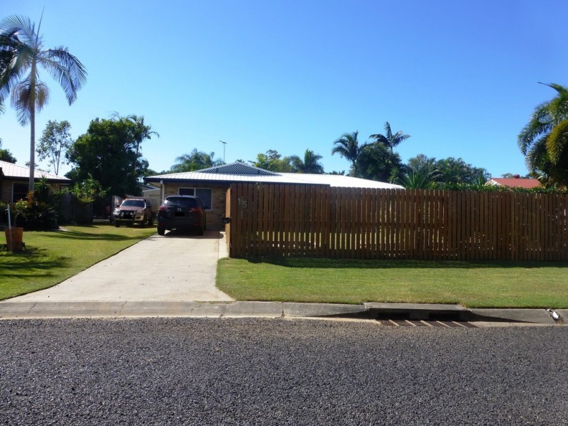 15 Leister Court, Bucasia QLD 4750