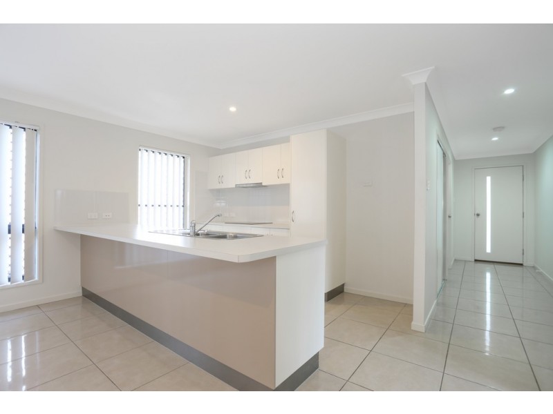 48 Donovan Street, Blacks Beach QLD 4740
