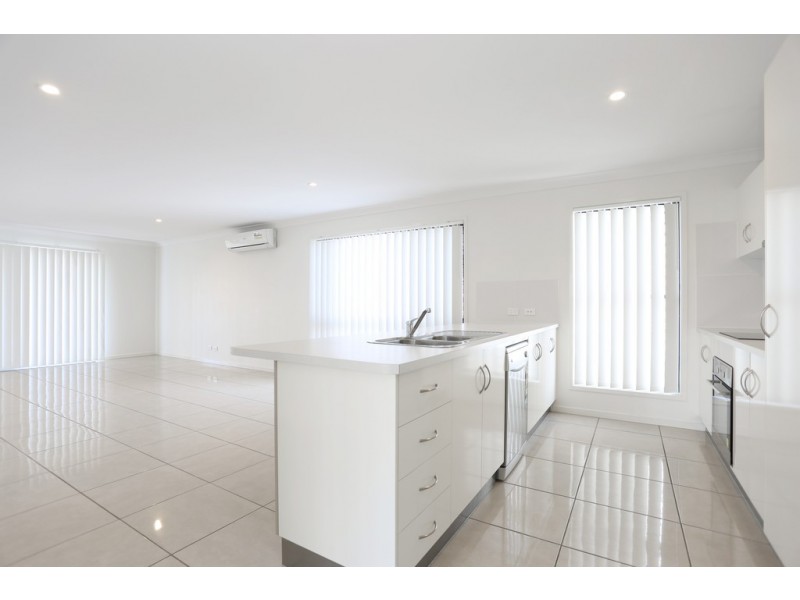 48 Donovan Street, Blacks Beach QLD 4740