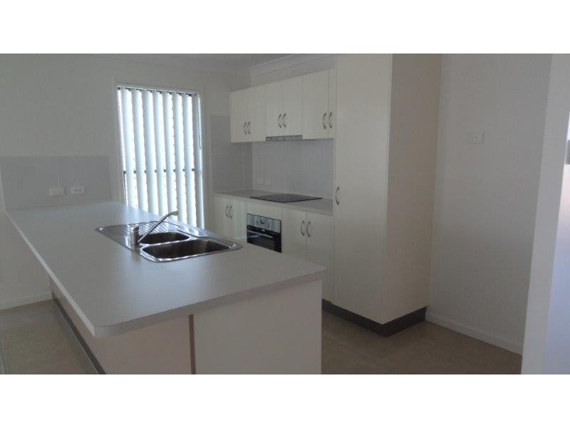 48 Donovan Street, Blacks Beach QLD 4740