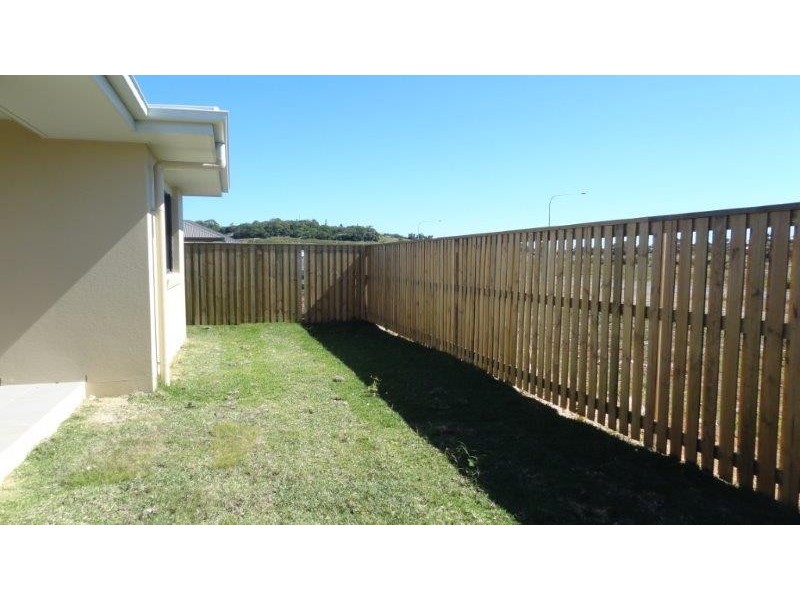 48 Donovan Street, Blacks Beach QLD 4740