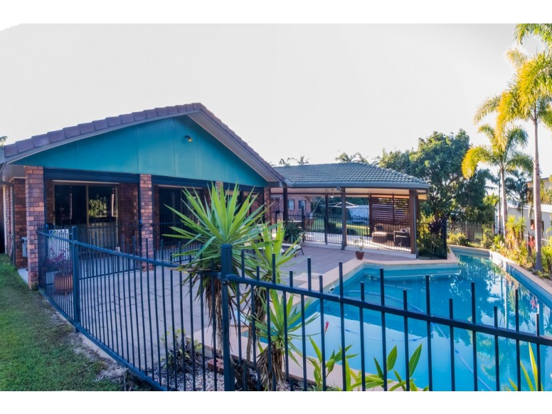 13 Sunset Beach Court, Shoal Point QLD 4750