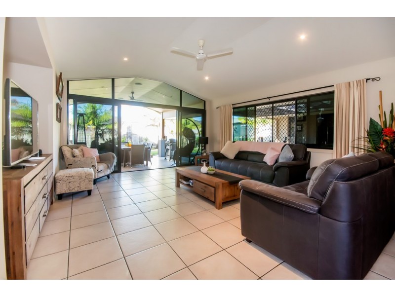 5 Tribute Court, Glenella QLD 4740