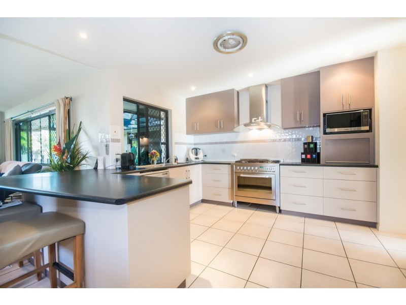 5 Tribute Court, Glenella QLD 4740