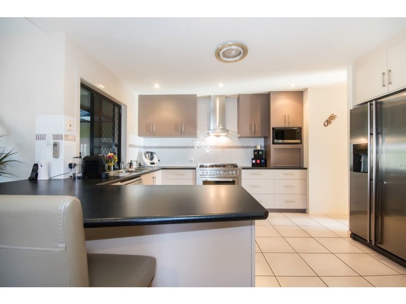 5 Tribute Court, Glenella QLD 4740