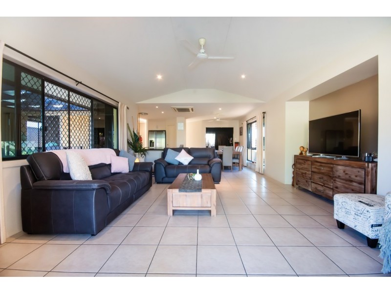 5 Tribute Court, Glenella QLD 4740