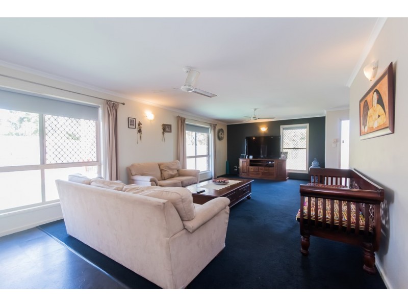 46 Bradman Drive, Glenella QLD 4740