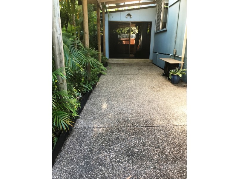 2 Graham Crescent, Eimeo QLD 4740