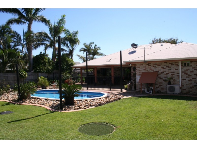 27 Marine Parade, Bucasia QLD 4750