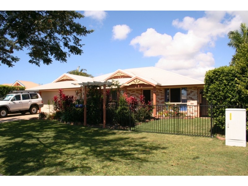 27 Marine Parade, Bucasia QLD 4750