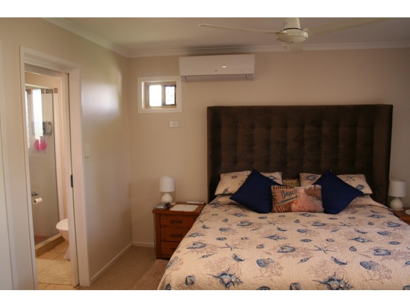 27 Marine Parade, Bucasia QLD 4750