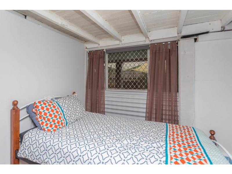 9 Lloyd Street, West Mackay QLD 4740