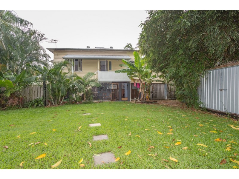 9 Lloyd Street, West Mackay QLD 4740