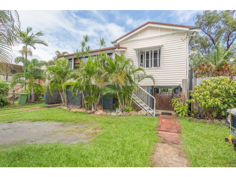 9 Lloyd Street, West Mackay QLD 4740