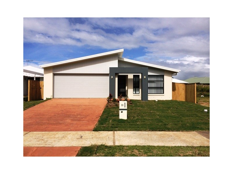 11 Esperance Avenue, Blacks Beach QLD 4740