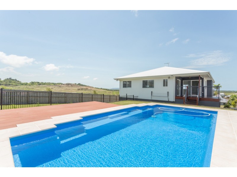 27 Douglas Crescent, Rural View QLD 4740