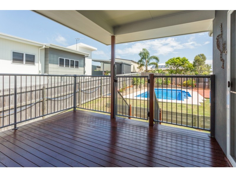 27 Douglas Crescent, Rural View QLD 4740