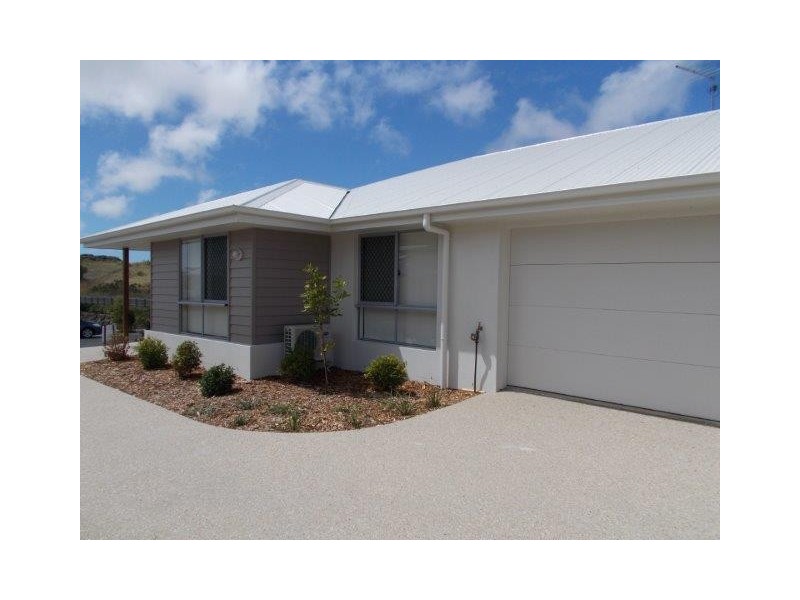 1/59 Caroval Drive, Rural View QLD 4740