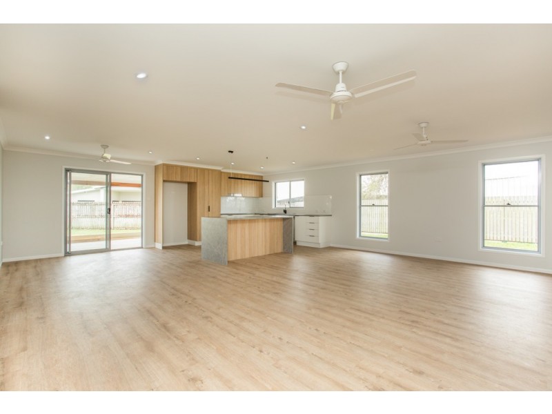 11 Beckett Court, Ooralea QLD 4740