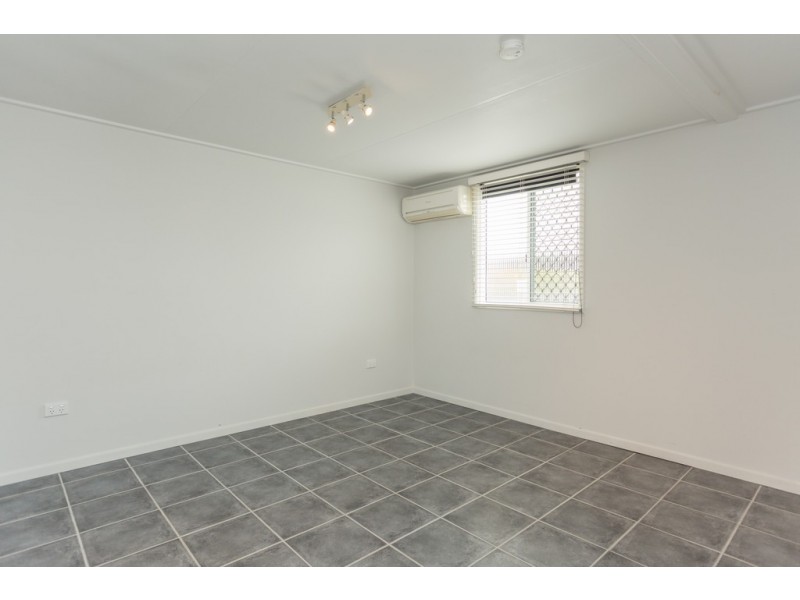 8 Valley Street, North Mackay QLD 4740
