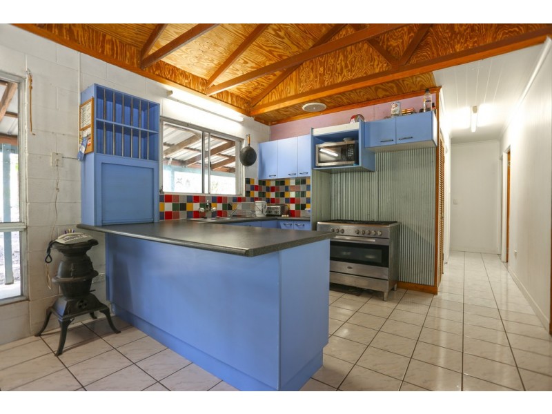 79 Smalleys Beach Road, Cape Hillsborough QLD 4740