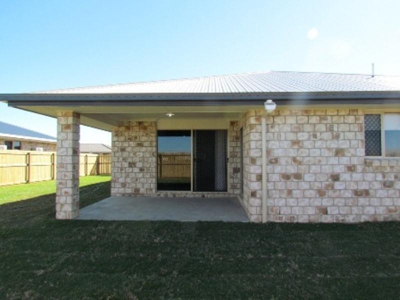 76 Canecutters Drive, Ooralea QLD 4740