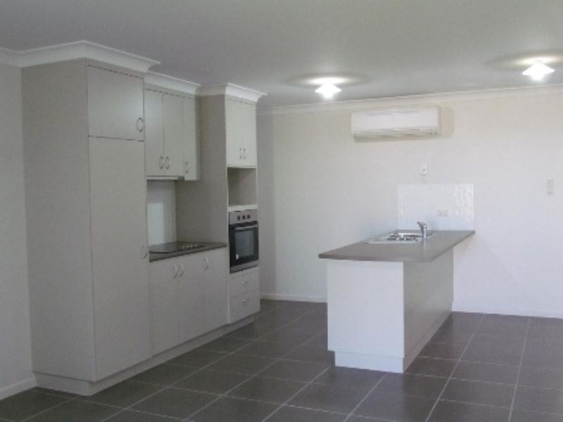 76 Canecutters Drive, Ooralea QLD 4740