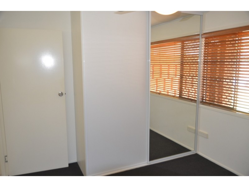 2/11 Tolcher Street, Mount Pleasant QLD 4740