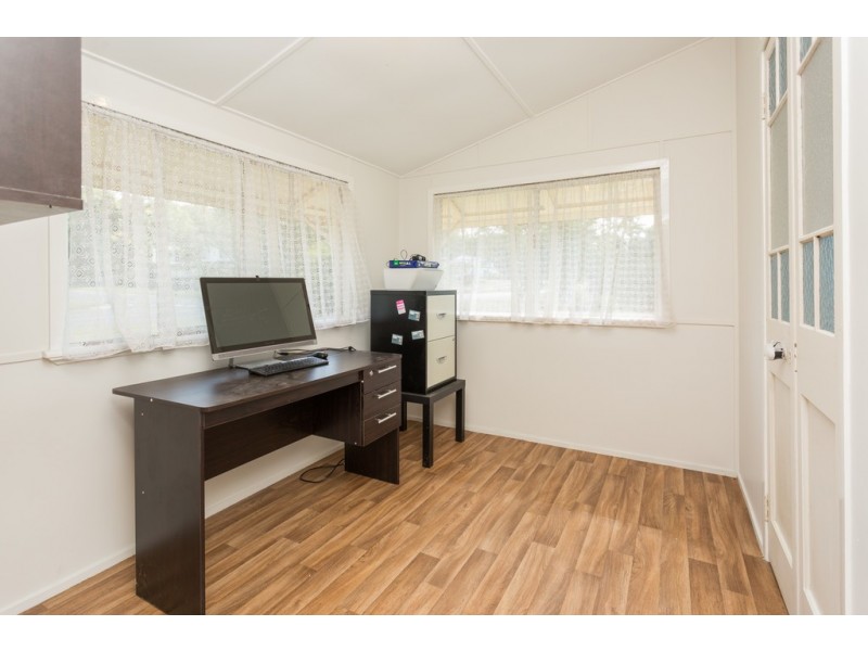 18 Atherton Street, Sarina QLD 4737