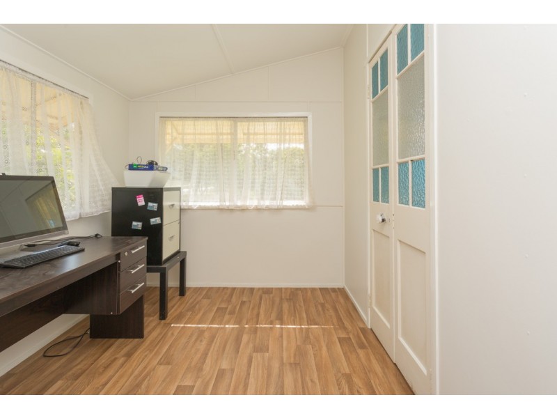 18 Atherton Street, Sarina QLD 4737