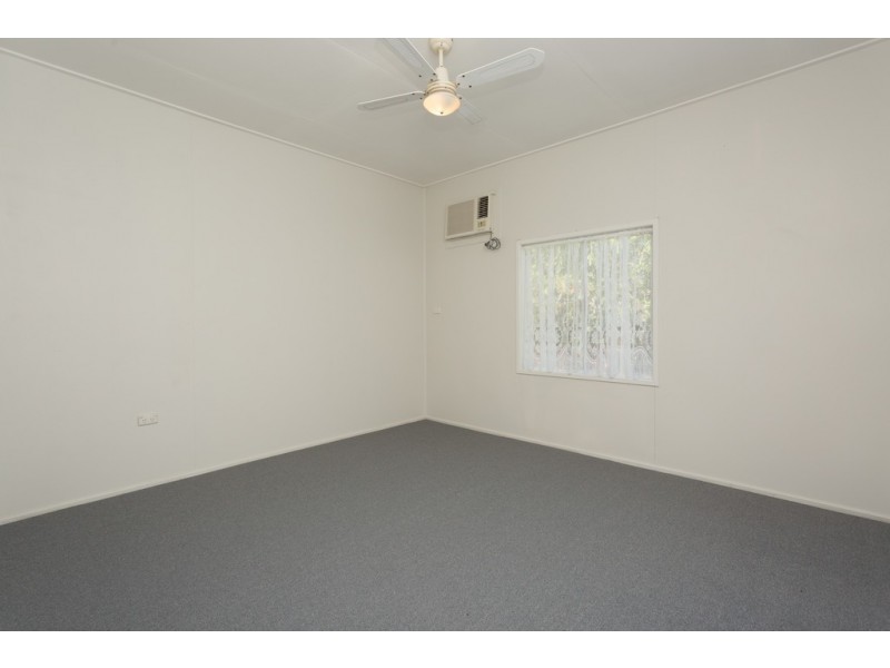 18 Atherton Street, Sarina QLD 4737