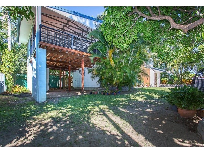 2 Mackenzie Street, Eimeo QLD 4740