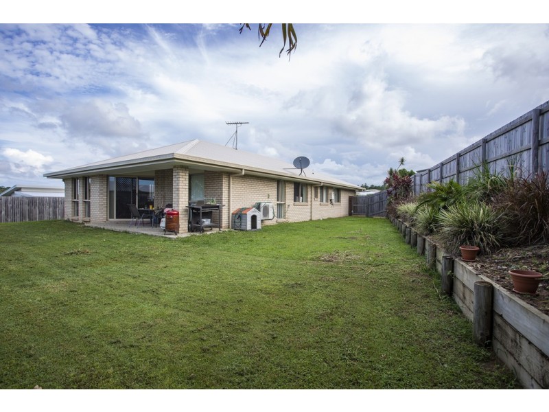 4 Bonney Street, Rural View QLD 4740