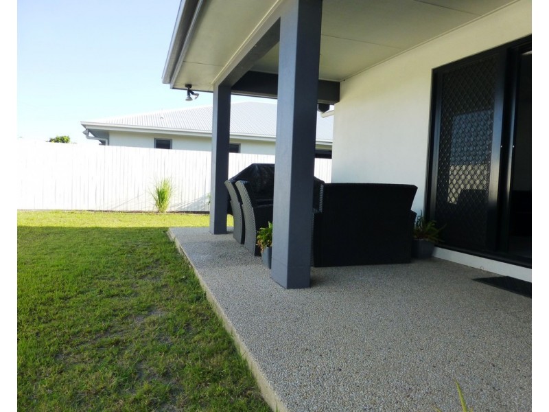 68 Makybe Diva Drive, Ooralea QLD 4740