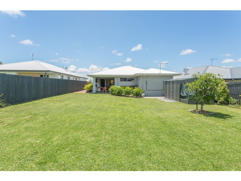 17 Dulcis Drive, Rural View QLD 4740