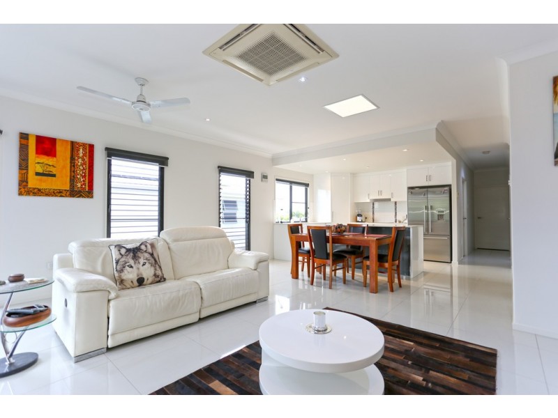 1/86 Binnington Esplanade, East Mackay QLD 4740