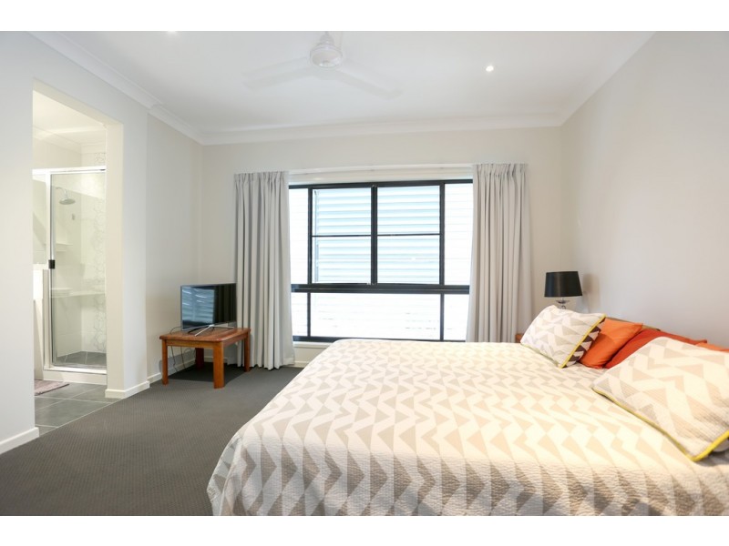 1/86 Binnington Esplanade, East Mackay QLD 4740
