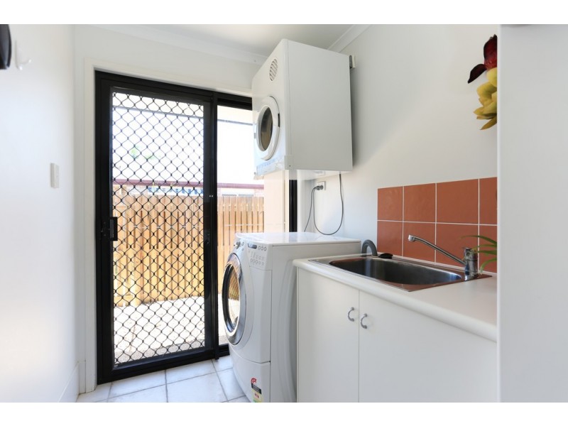 16 Katie Court, Ooralea QLD 4740