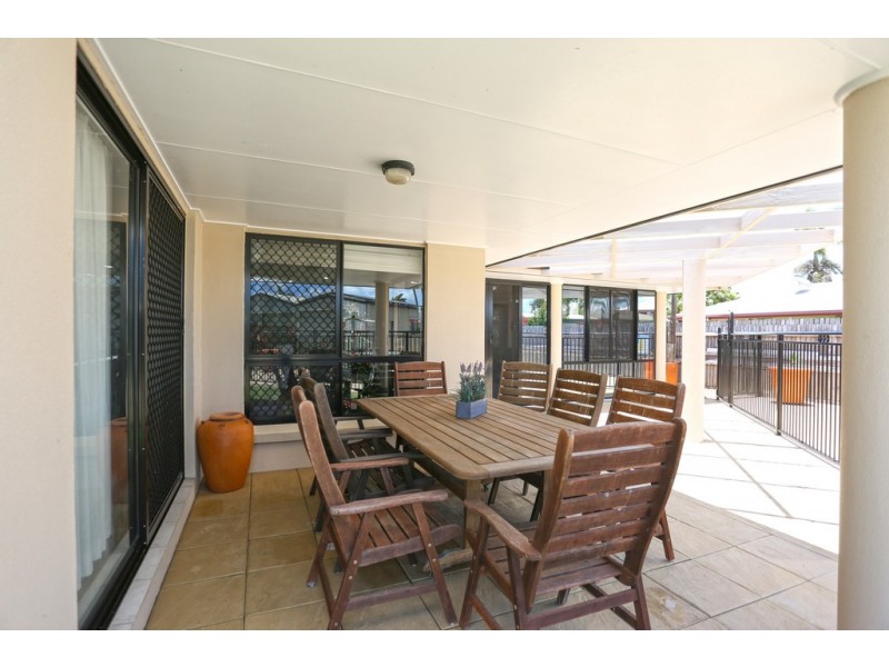 16 Katie Court, Ooralea QLD 4740